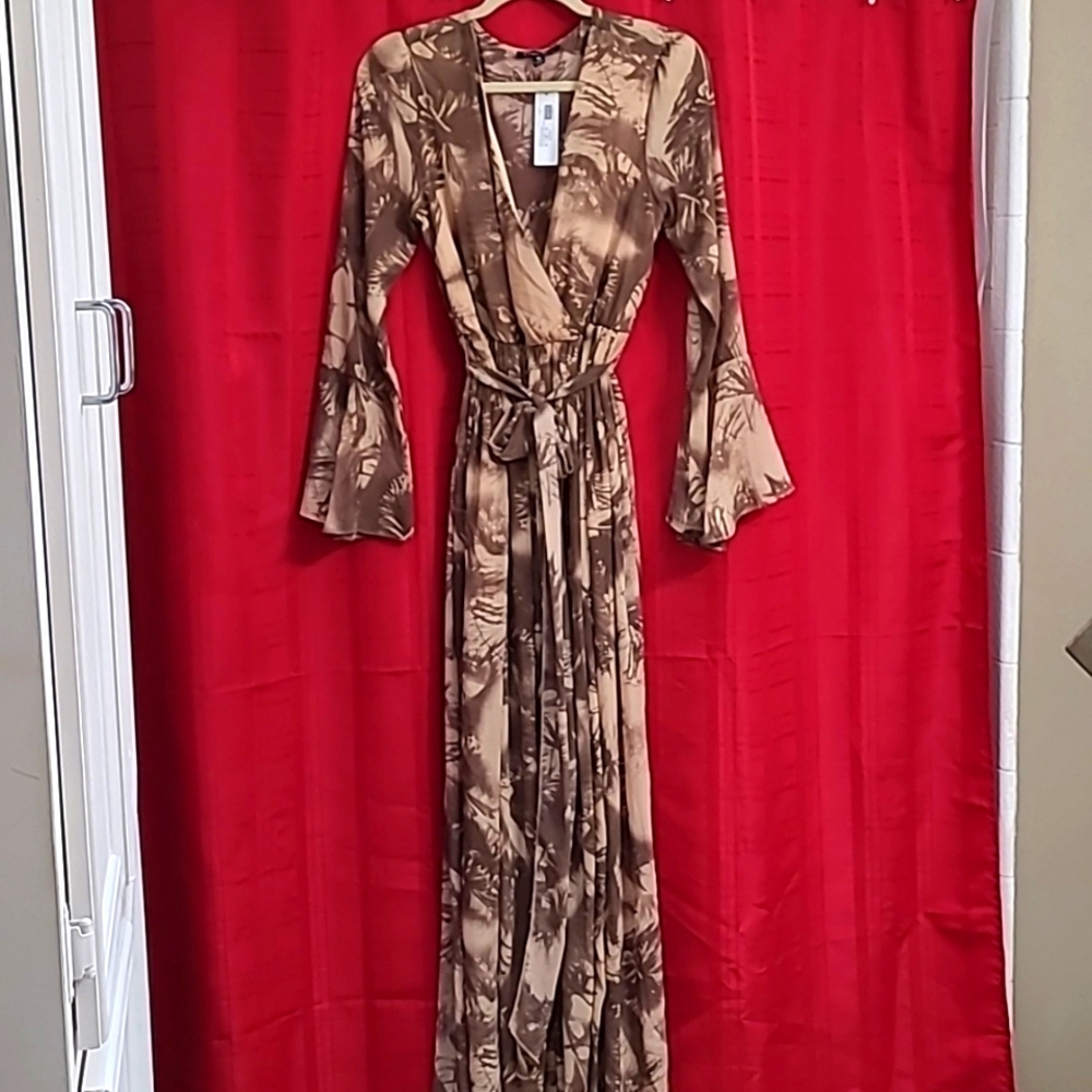 NWT Dress Day beautiful dress